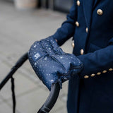 La Millou gloves on a carriage